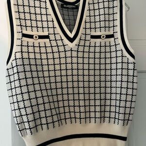 Zara Black and Cream Checkered Sweater Vest